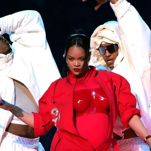 Ataque à mansão de Rihanna: o Departamento de Polícia de Los Angeles segue em investigação e, até o momento, não se sabe oficialmente o motivo da ação