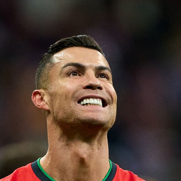 Cristiano Ronaldo afirmou ser "o jogador mais completo que já existiu", mas que respeita os fãs que preferem Lionel Messi, Diego Maradona ou Pelé