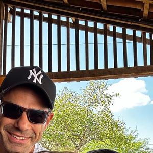Isis Valverde e Marcus Buaiz se casaram na presença dos filhos