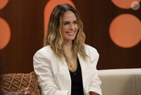 Ana Paula Renault assinou contrato com a TV Globo e o GNT para desenvolver novos projetos. A campeã do BBB26 garantiu que seguirá levando autenticidade, humor e informação para a nova fase da carreira