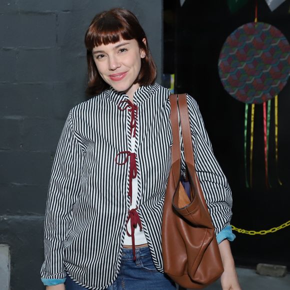 Alice Wegmann avalia que o figurino criou uma espécie de ilusão de ótica que escondeu a barriga, mas ela estava ali o tempo todo