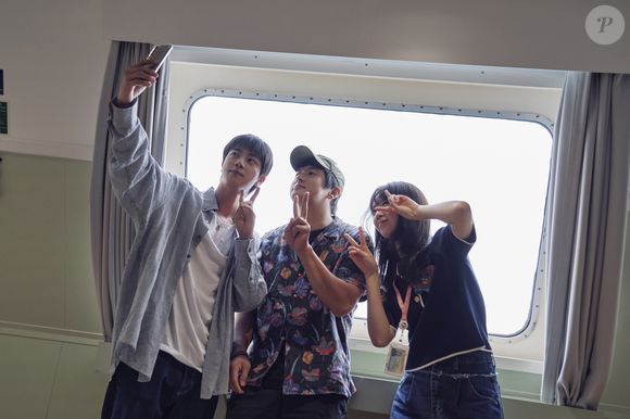 Astros do BTS se reúnem em ‘A Pousada Bizarra do Kian84’, que estreia na Netflix em abril