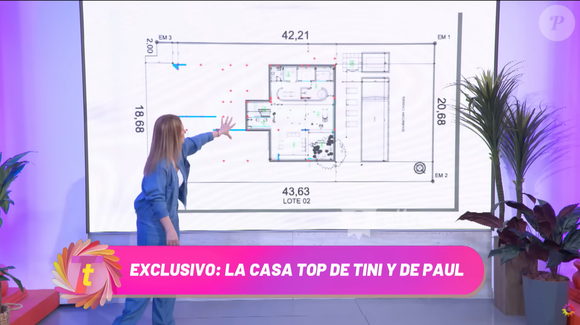 A área externa da casa de Rodrigo De Paul inclui jardins planejados, espaço gourmet e uma piscina infinita em cascata. O imóvel foi apresentado pelo Caras Perfil como o possível novo lar do jogador e de Tini Stoessel
