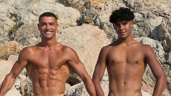 Aos 16 anos e o melhor em campo: filho de Cristiano Ronaldo ganha elogio do pai por performance no futebol Saudita; adolescente pode jogar com o pai famoso no profissional em breve