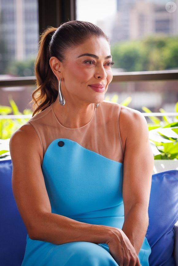 "Claro que eu tenho a minha rotina de cuidados, mas o meu foco é sempre estar o mais próximo do natural possível e isso tem a ver com o meu trabalho", diz Juliana Paes