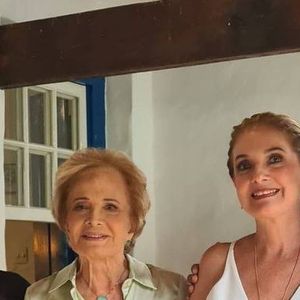 Glória Menezes construiu uma família de três filhos. Tarcísio Filho seguiu os passos dos pais na atuação, enquanto os irmãos ficaram longe da vida artística