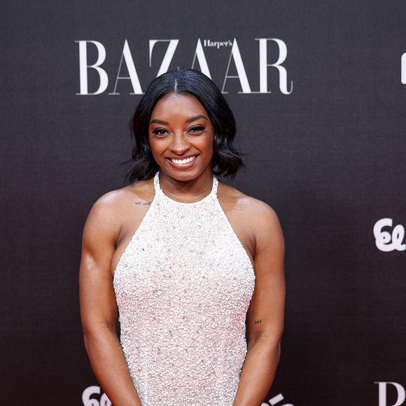 Com fortuna superior a R$ 100 milhões, Simone Biles se consolidou como uma das atletas olímpicas mais influentes do mundo