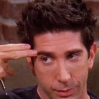 Fã ou hater? Pouca gente sabe, mas David Schwimmer, o Ross de 'Friends', pegou 'ranço' da música-tema da série e admitiu que nunca reassistiu aos episódios