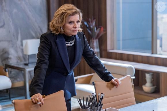 Odete Roitman (Debora Bloch) destaca parceria entre elenco e equipe e diz que isso foi essencial para o sucesso da produção