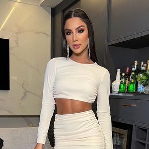 Gabriela Versiani afirma que nunca fez rinoplastia