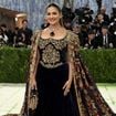 Nem Rihanna, nem Beyoncé: a joia mais cara e luxuosa do MET Gala 2026, com 550 quilates e avaliada em R$ 74 milhões, foi usada por bilionária indiana; vestido de Sudha Reddy levou 3.459 horas para ser feito