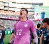 O drama vivido por Orlando Gill ganhou um final inesquecível: após enfrentar dificuldades financeiras por causa dos problemas de saúde do filho, o goleiro entrou para a história do Paraguai