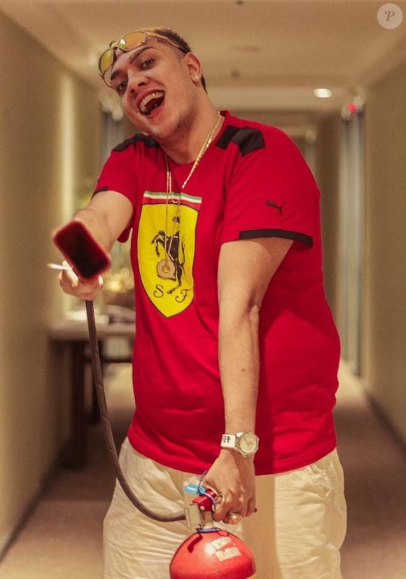 Na época, o funkeiro também virou meme nas redes sociais com seu visual inusitado e aparência