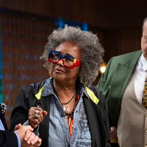 O MasterChef Brasil 2026 teve Márcio Mendes, Ronnie Von e Sandra de Sá como convidados especiais no 9º episódio, marcado por conflitos entre os participantes e uma nova eliminação