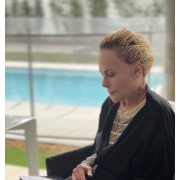 Ana Maria Braga compartilhou o seu processo de transformação nas redes sociais