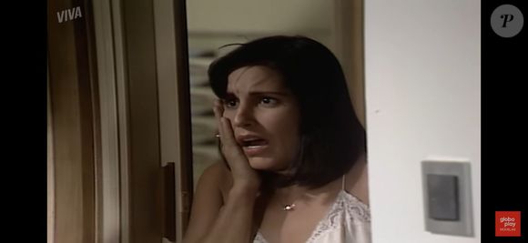 Ao ver Afonso na porta, Fátima fica apavorada e tenta se justificar, mas ouve um 'cala a boca, piranha'