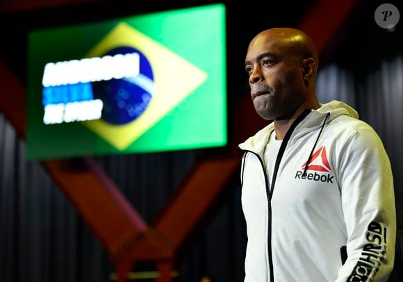 Anderson Silva, atualmente, tem uma fortuna de 14 milhões de dólares