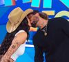 O beijo de Ana Castela e Zé Felipe aconteceu nas gravações do programa 'Domingo Legal', do SBT