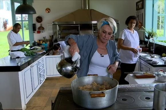 Apaixonada por culinária, Ana Maria Braga conta com duas cozinhas em sua fazenda