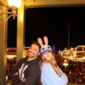 Cauã Reymond e Sofia estão viajando para Itacaré, no sul da Bahia, onde escolheram um hotel luxuoso para se hospedar