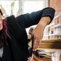 Os cinco cortes de cabelo mais bonitos e com efeito rejuvenescedor que estarão em alta após setembro