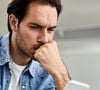 Escrever, apagar e escrever uma mensagem pode se tornar estressante quando leva à ruminação excessiva, mas quando é um hábito moderado também pode ser uma forma de pensar com mais cuidado sobre o que dizer e como isso será recebido