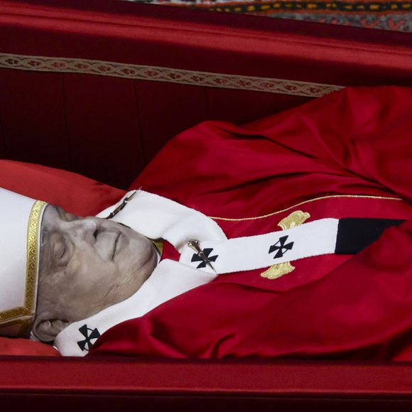 Morte do Papa Francisco: saco de moedas cunhadas durante o papado será depositado no caixão