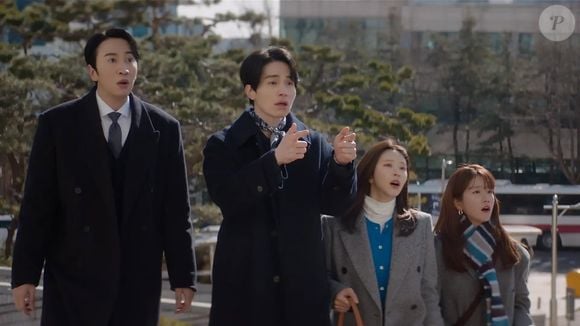 Então, Noh Ki-joon reúne um time capacitado e cria um seguro para divorciados que cobre os transtornos de uma separação