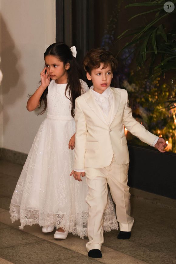 Filhos de Eder Militão e Tainá Castro tiveram destaque na cerimônia de casamento