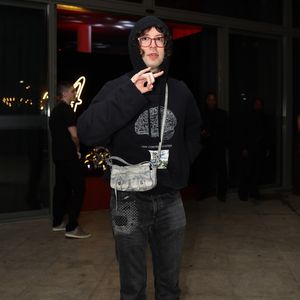 Filho de Mick Jagger e Luciana Gimenez, Lucas Jagger esteve entre os convidados da festa de 24 anos de Maisa Silva em São Paulo