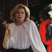 É você Cruella? Odete Roitman surge fumando em 'Vale Tudo' e reacende debate sobre vilãs e o cigarro na TV e cinema