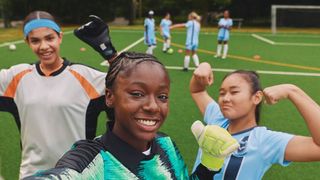 Se sua filha abandonou o esporte, o motivo pode te assustar: um alerta urgente em tempos de Copa do Mundo que mobilizou as craques da Seleção