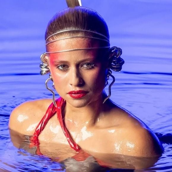 Quem é a nova Garota Fantástico? Programa da Globo recria abertura icônica com atriz de 'Volta por Cima': 'Uma releitura'