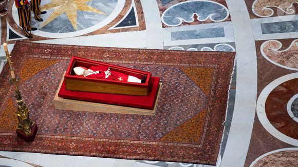 Depois de alguns ritos solenes, o corpo do Papa Francisco volta para a Basílica de São Pedro e, de lá, será transferido para Basílica de Santa Maria Maior