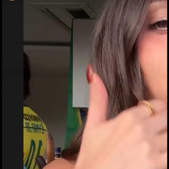 Sobre a camisa usada pelo amigo, a influenciadora também fez questão de deixar claro que não pode responder pelas escolhas de outras pessoas