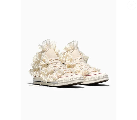 Tendência à vista: Converse Chuck 70 3-D Flourish High Top surge como a versão mais fashionista e romântica já lançada pela marca