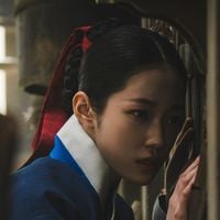 A Netflix prepara seu k-drama mais ambicioso de 2026: 'A Leste do Palácio' mistura 'Kingdom' e 'Alquimia das Almas' em uma trama histórica impecável de fantasia e suspense