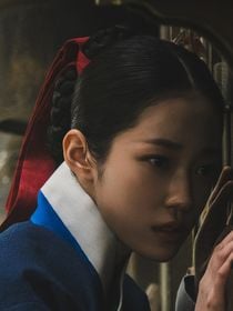 A Netflix prepara seu k-drama mais ambicioso de 2026: 'A Leste do Palácio' mistura 'Kingdom' e 'Alquimia das Almas' em uma trama histórica impecável de fantasia e suspense
