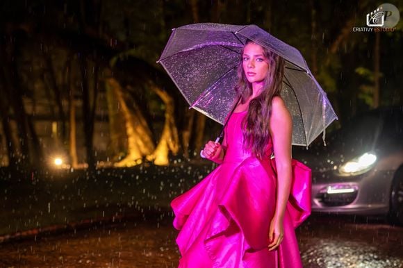 Neta de Leonardo, Maria Sophia ainda vai usar um terceiro modelito na entrada da festa