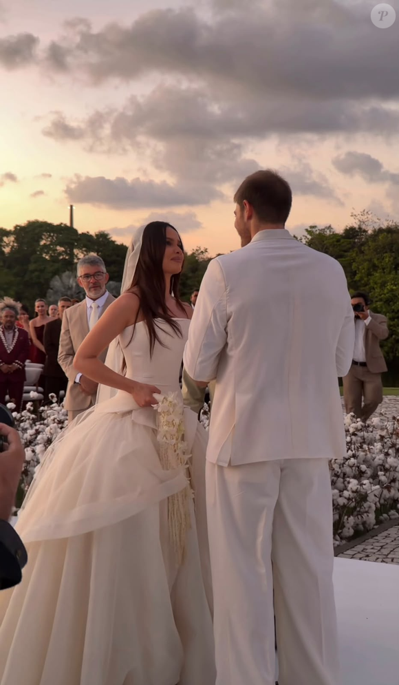 Juliette Freire e Kaique Cerveny oficializaram a união em uma celebração no Instituto Ricardo Brennand, no Recife. A festa reuniu familiares, amigos e padrinhos conhecidos do público