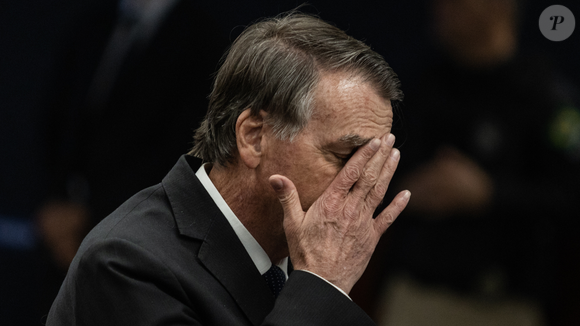 Nos bastidores, Michelle Bolsonaro e Rogéria Bolsonaro mantêm relação marcada por atritos e resistência dos filhos do ex-presidente