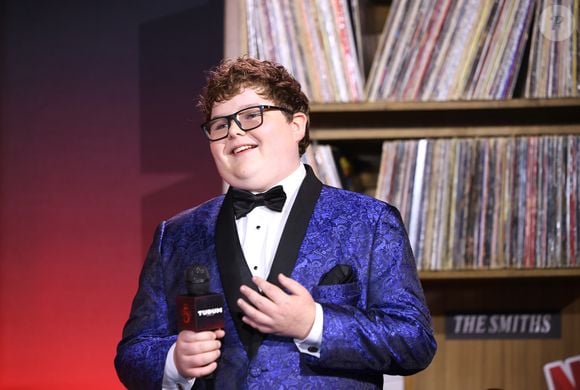 Em 'Stranger Things', Derek é interpretado pelo ator Jake Connelly, que conquistou os fãs da série