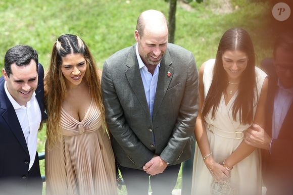 Príncipe William tirou fotos com a comitiva de Eduardo Paes