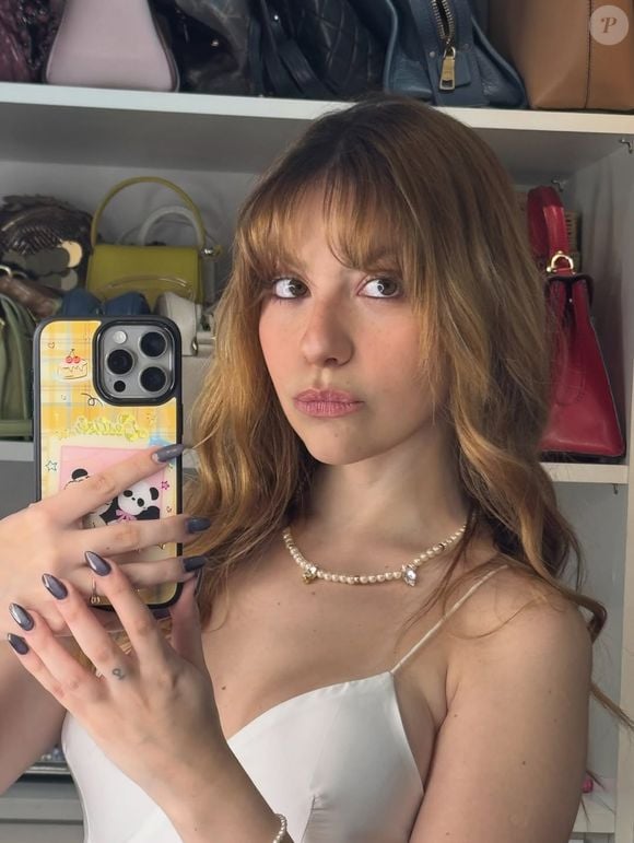 Neta de Carlos Alberto de Nóbrega, Bruna Furlan comemora remissão na luta contra o câncer de mama aos 24 anos