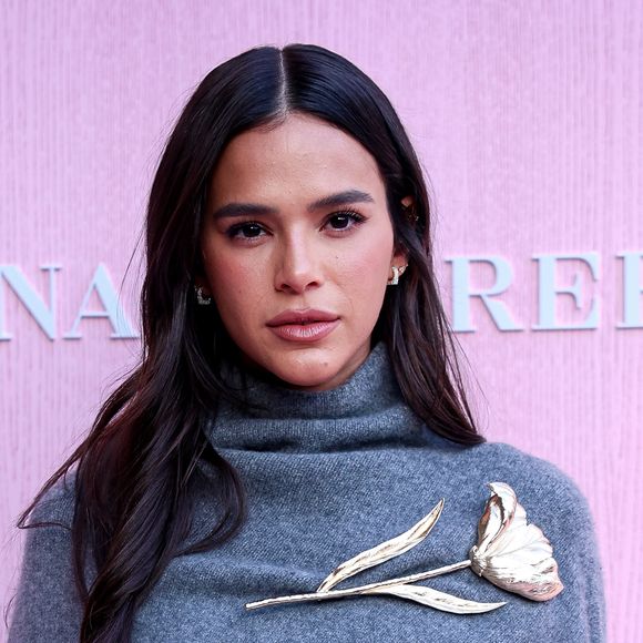 Embaixadora da marca, Bruna reforça sua ligação com a Carolina Herrera após estrelar perfume 212 VIP Rosé Elixir