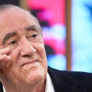 Renato Aragão tenta vender mansão de R$ 16 milhões por dívida de mais de R$ 500 mil; imóvel tem biblioteca e até heliponto