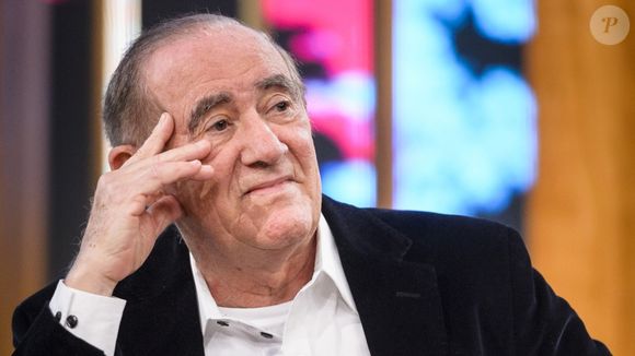 Renato Aragão tenta vender mansão de R$ 16 milhões por dívida de mais de R$ 500 mil; imóvel tem biblioteca e até heliponto