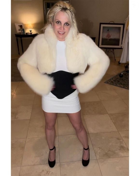 Britney Spears ‘sabe que, estrategicamente, isso ficará bem na frente do juiz — que ela está levando a situação a sério’, conta um insider