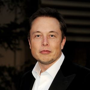 2012: assim estava Elon Musk naquele ano, em uma aparição durante um evento nos Estados Unidos