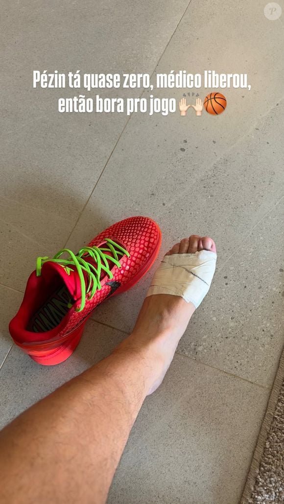 Fred Bruno compartilhou uma atualização sobre o ferimento no pé cinco dias após o disparo ocorrido no Santo Cupido Bar, em São Paulo. O jornalista afirmou que estava quase recuperado e comemorou a liberação médica para voltar a jogar basquete